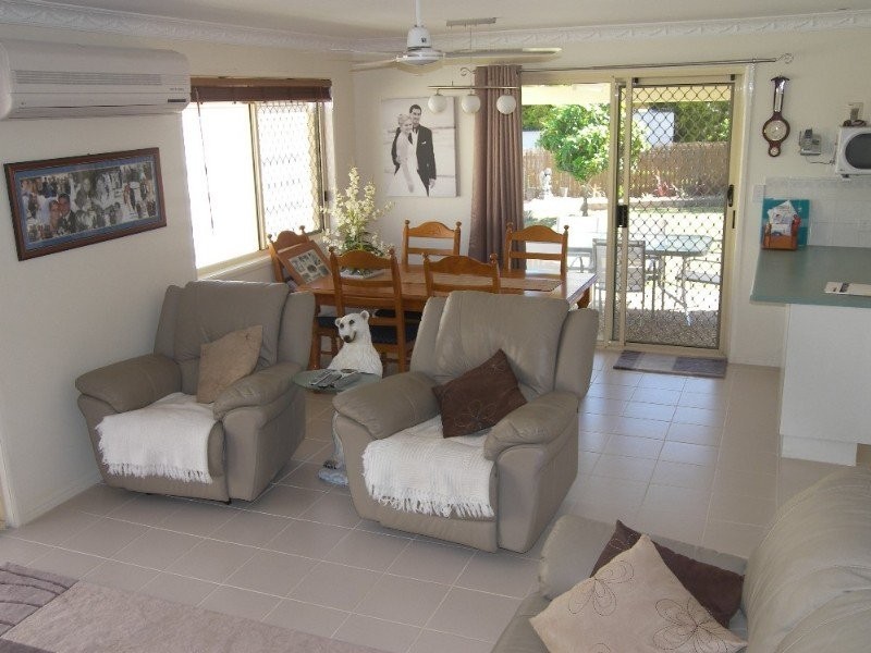 27A Van Haeren Street, Kawana QLD 4701