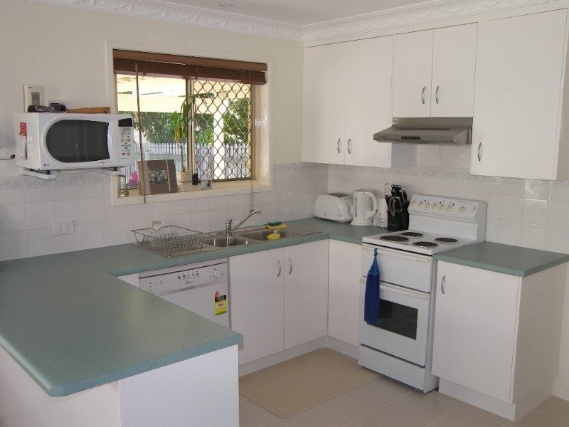 27A Van Haeren Street, Kawana QLD 4701