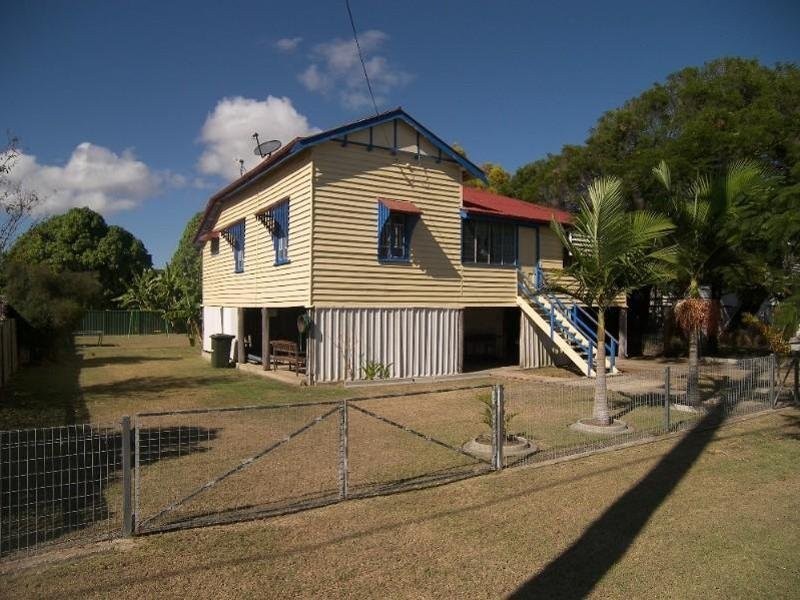 30 Medcraf street, Park Avenue QLD 4701