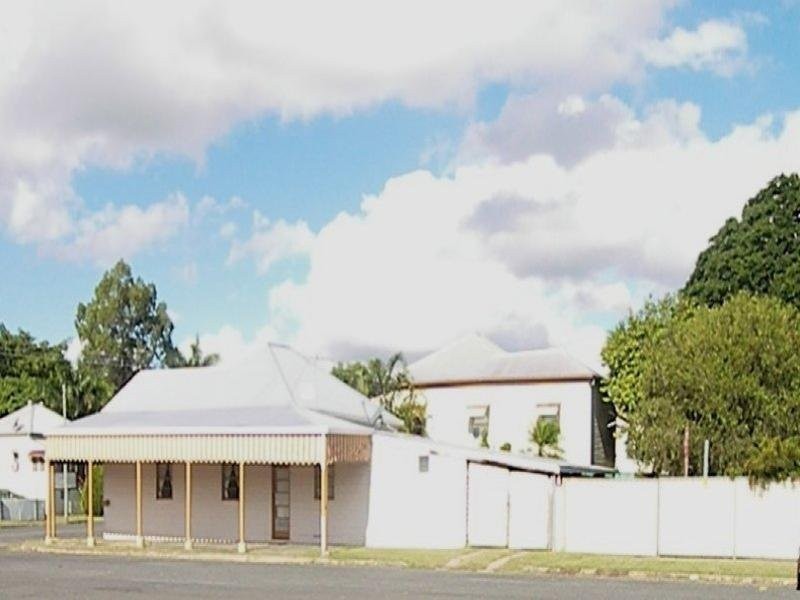 294 East Street, Depot Hill QLD 4700