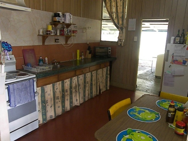 294 East Street, Depot Hill QLD 4700