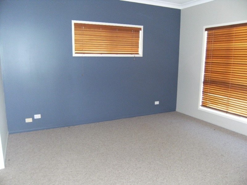 70 Fons Drive, Glendale QLD 4711