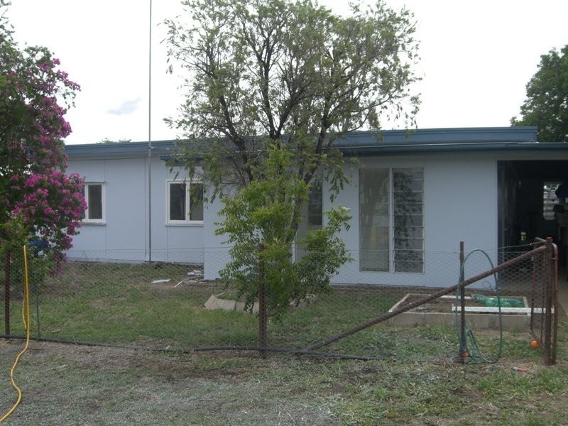 Banana QLD 4702