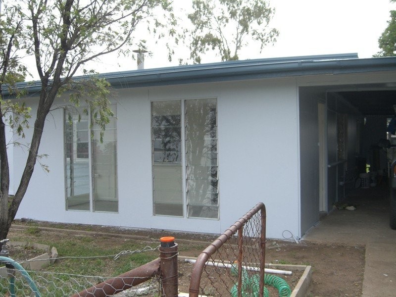 Banana QLD 4702