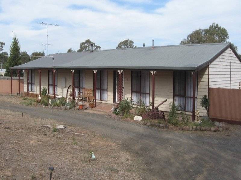 6 Brucewater Court, Broadford VIC 3658