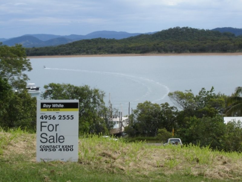 7 Captain Blackwood Drive, Sarina Beach QLD 4737