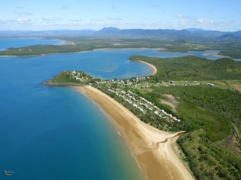 7 Captain Blackwood Drive, Sarina Beach QLD 4737