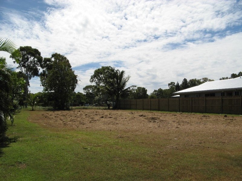 8 Rasmussen, Armstrong Beach QLD 4737