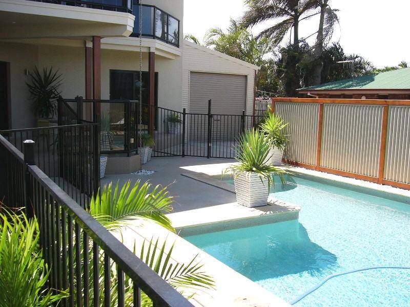 199 Atkinson Rd, Elliott Heads QLD 4670