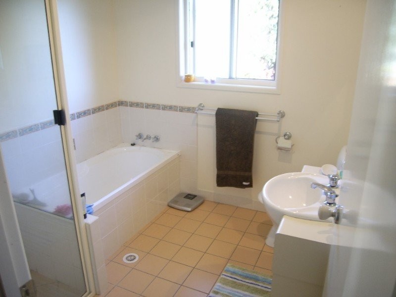 4 Davidson St, Bargara QLD 4670