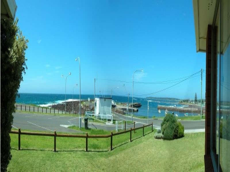 2 Towns Street, Shellharbour NSW 2529