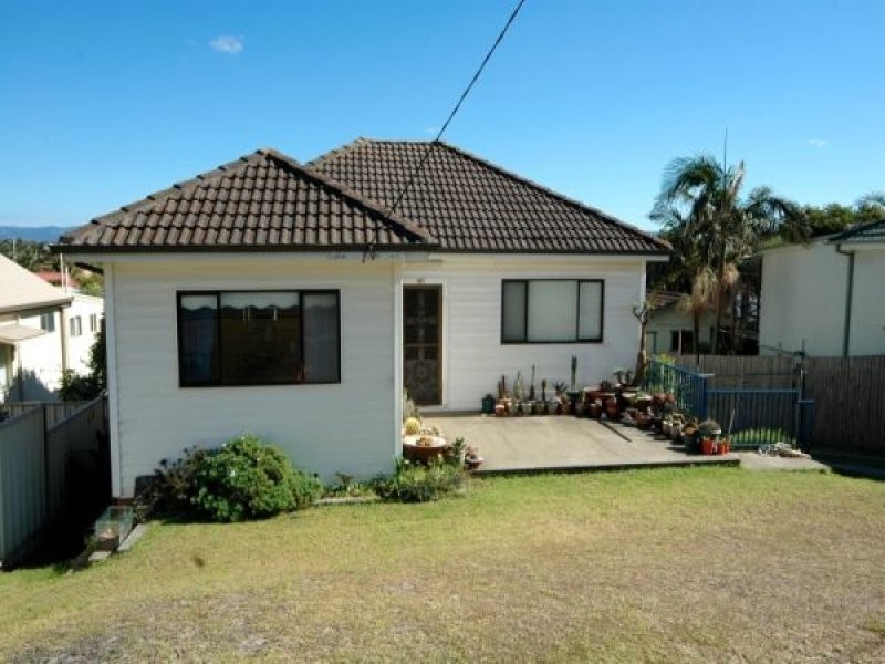 40 Little Lake Crescent, Warilla NSW 2528