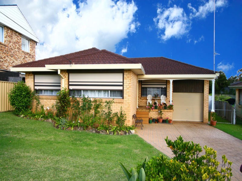 11 Gray Avenue, Mount Warrigal NSW 2528