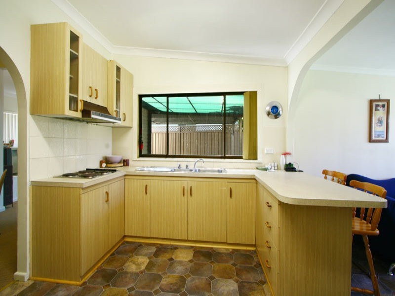 51 Osborne Parade, Warilla NSW 2528