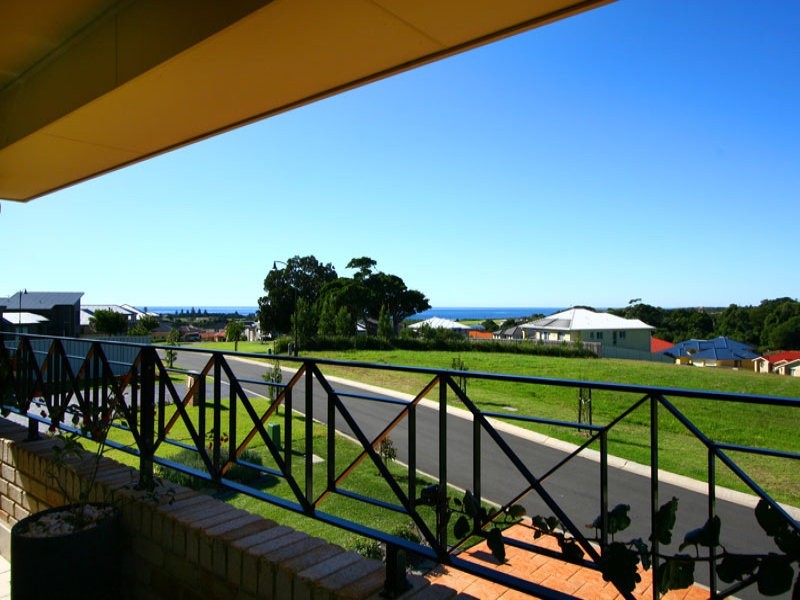 15 Norfolk Crescent, Shell Cove NSW 2529