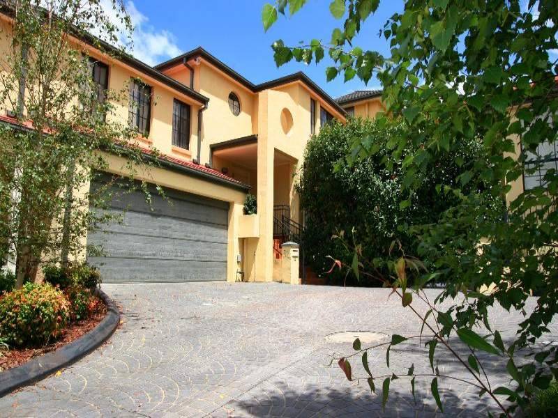 32 Peartree Circuit, West Pennant Hills NSW 2125
