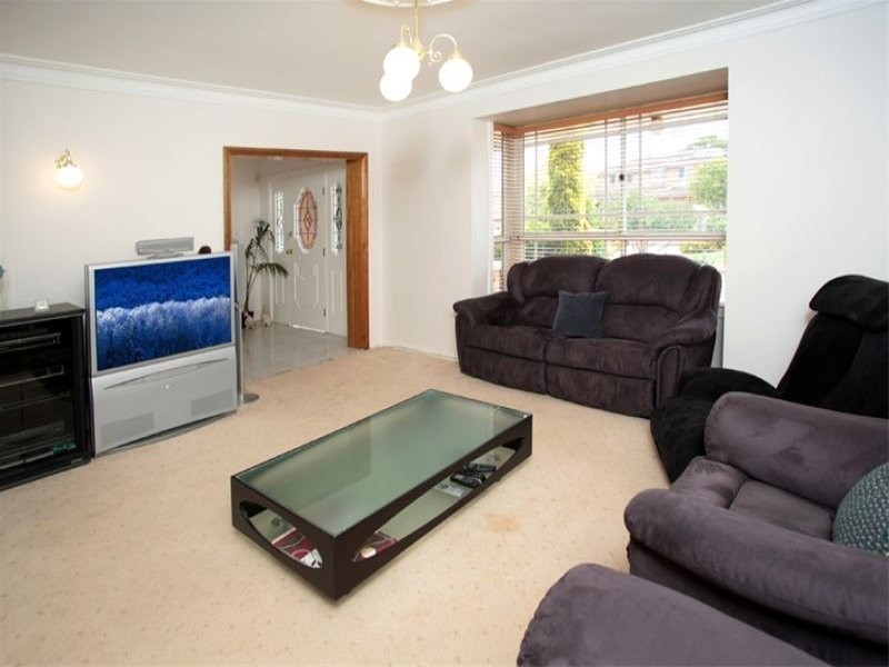 40 Oakhill Drive, Castle Hill NSW 2154