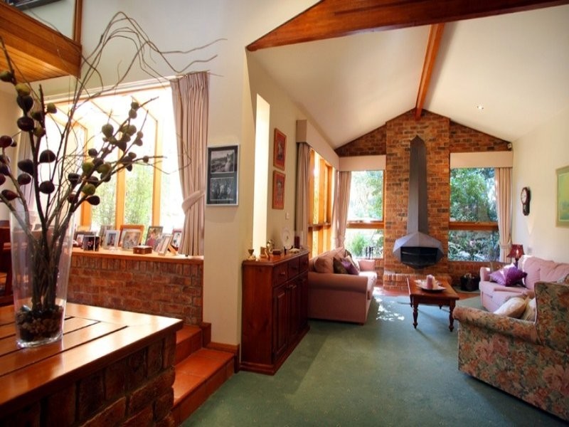 11 Kookaburra Place, West Pennant Hills NSW 2125