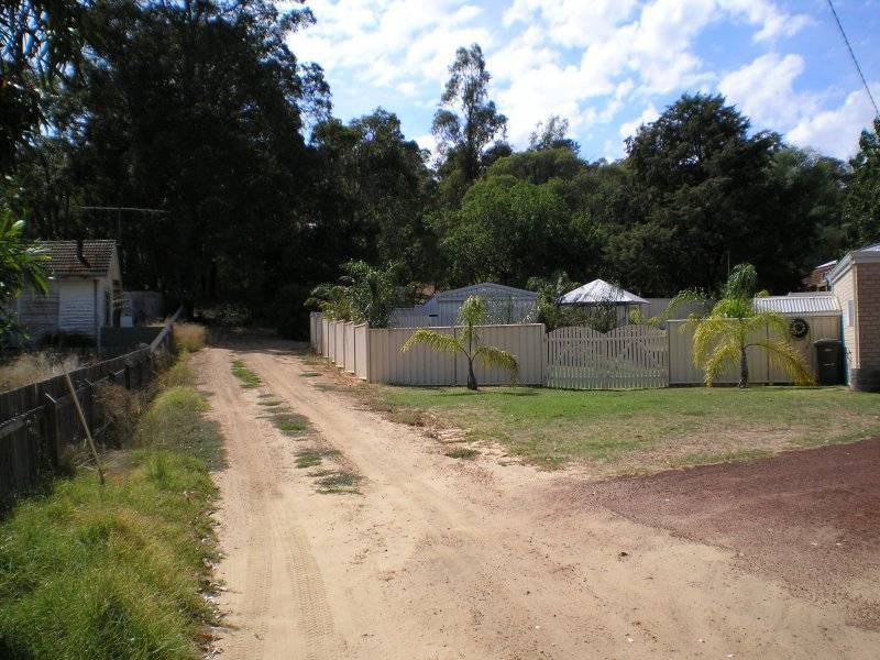 24 warren rd, Nannup WA 6275
