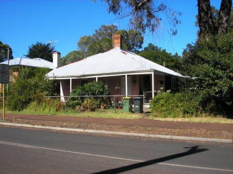 25 Brockman, Balingup WA 6253