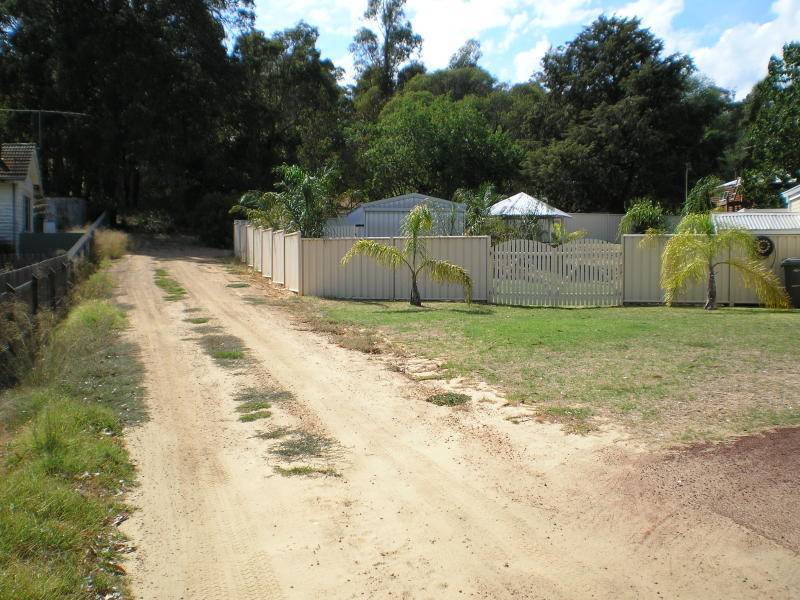 24 warren rd, Nannup WA 6275