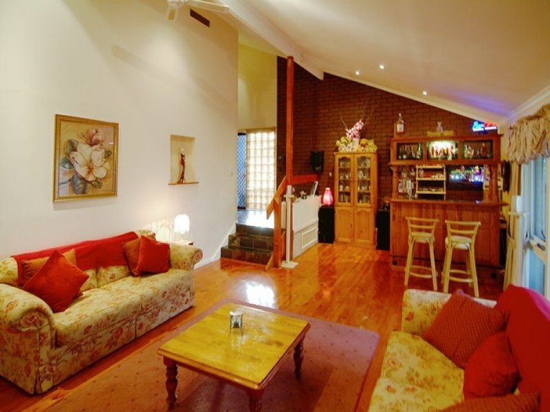 198 Plenty River Drive, Greensborough VIC 3088