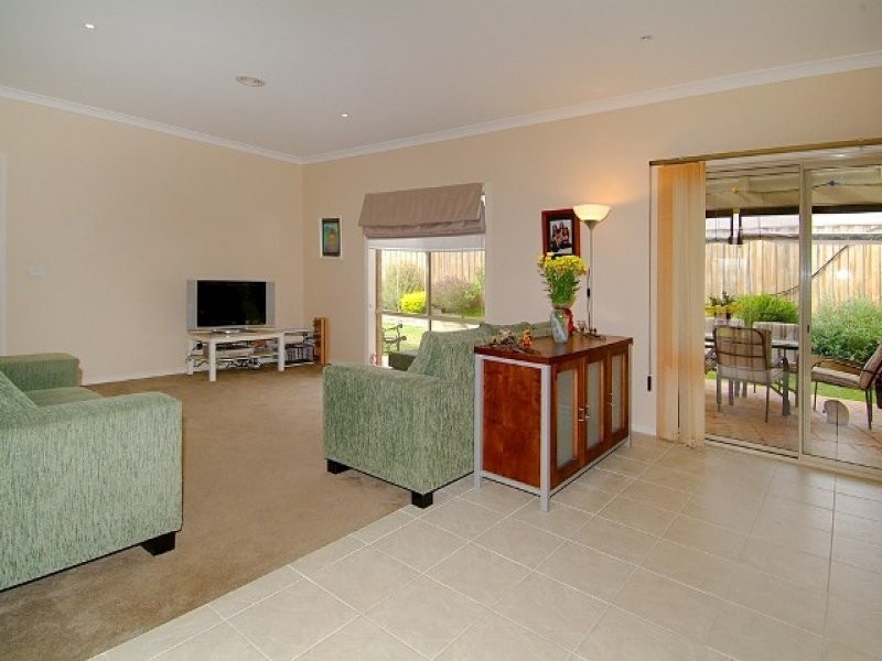 10 Hanna Crescent, Doreen VIC 3754