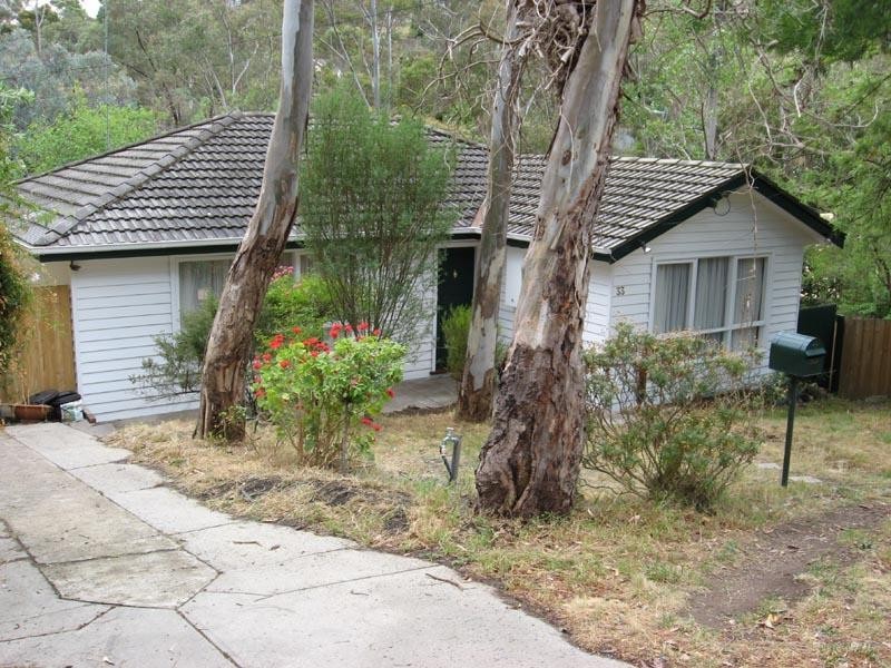 33 Bishop Avenue, Diamond Creek VIC 3089