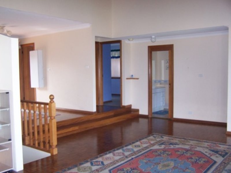 13 Masthead Place, Berkeley NSW 2506