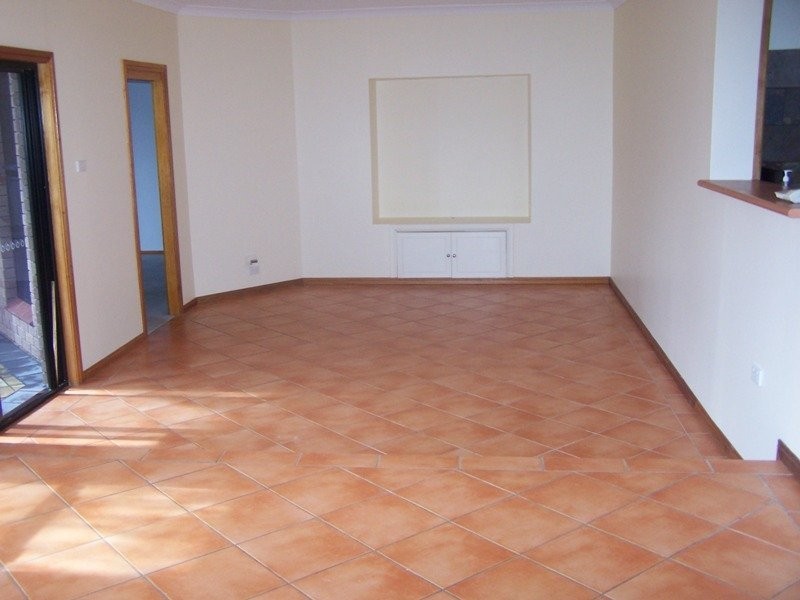 96 Beatus Street, Unanderra NSW 2526