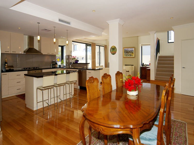 10 Trillo Road, Subiaco WA 6008