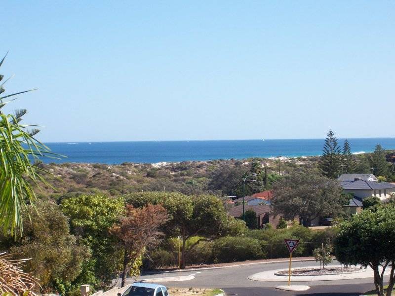 50 Aruma Way, City Beach WA 6015