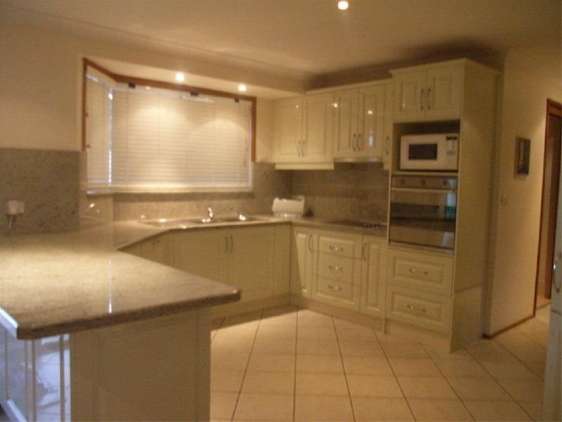 42 Darling Street, Abbotsbury NSW 2176