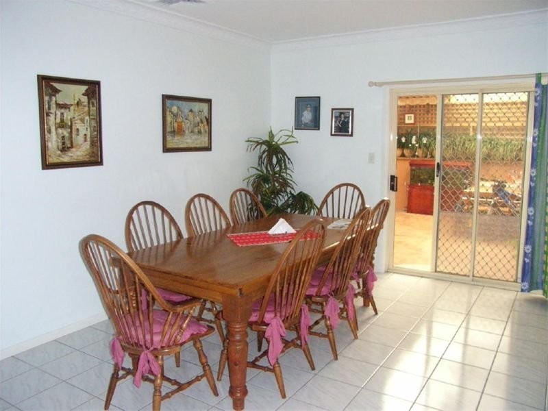 8 Comin Place, Abbotsbury NSW 2176