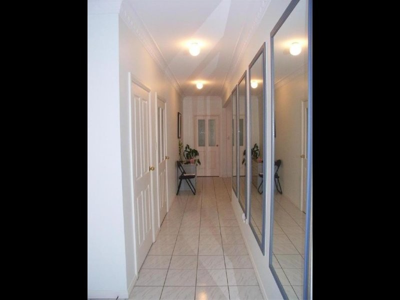 8 Comin Place, Abbotsbury NSW 2176