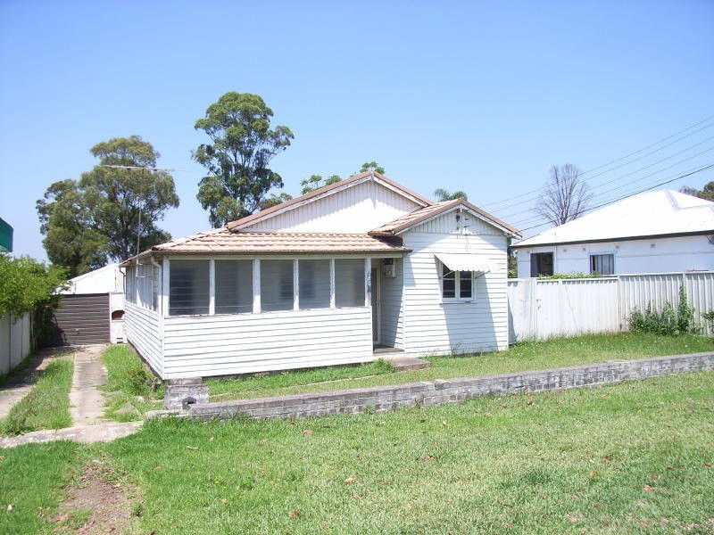 11 Hubert Street, Fairfield NSW 2165