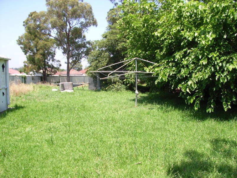 11 Hubert Street, Fairfield NSW 2165