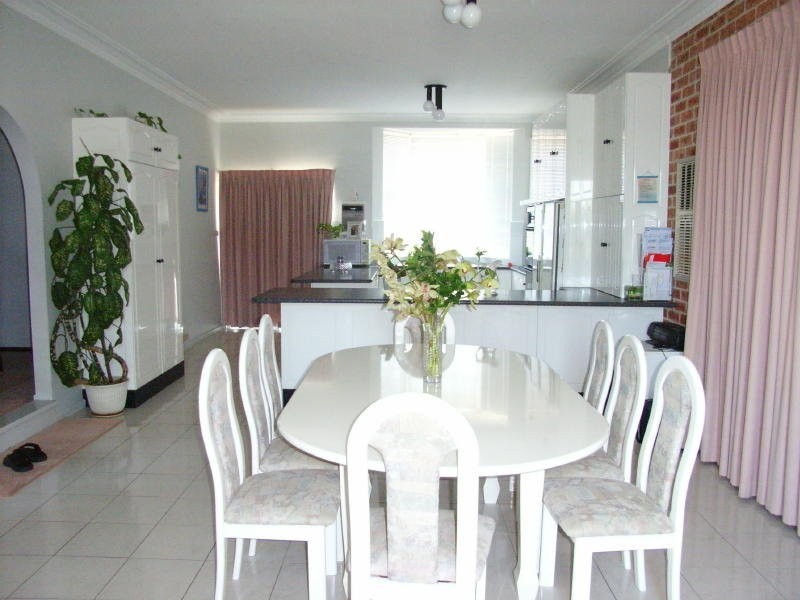 5 Falmer Street, Abbotsbury NSW 2176