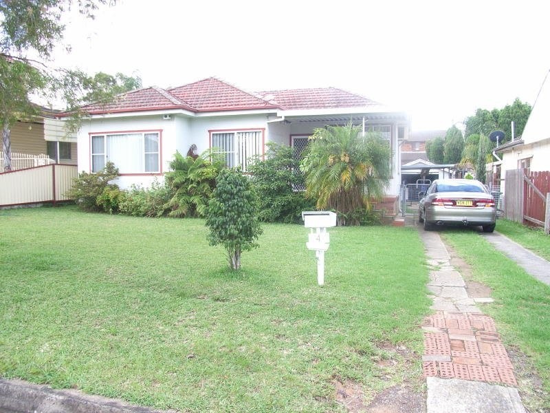 4 Craig Street, Smithfield NSW 2164
