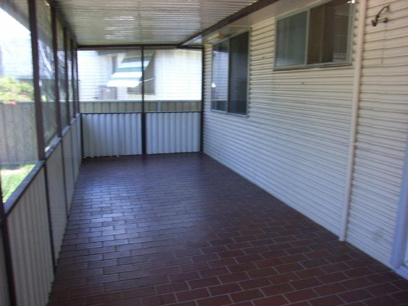 2 Dyson Place, Fairfield West NSW 2165