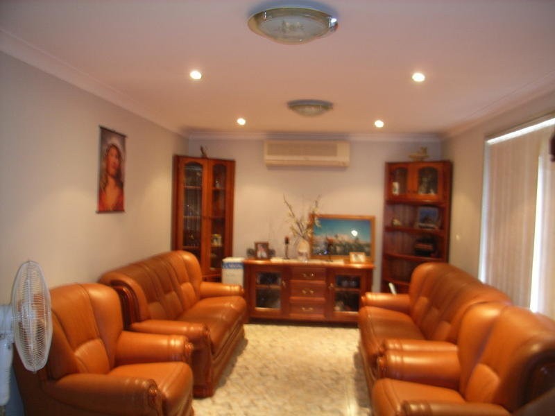 13 Rickard Road, Bossley Park NSW 2176