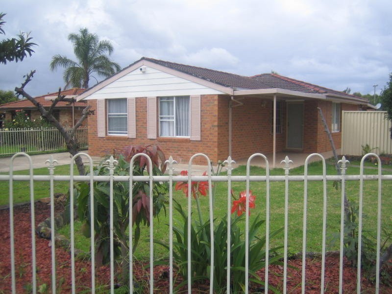 52 Dransfield Road, Edensor Park NSW 2176
