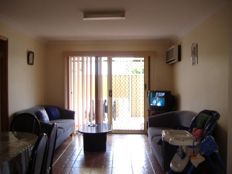 8 Flack Close, Edensor Park NSW 2176