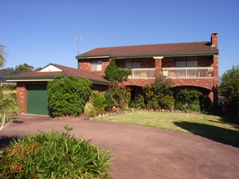 11 Lyell Street, Bossley Park NSW 2176