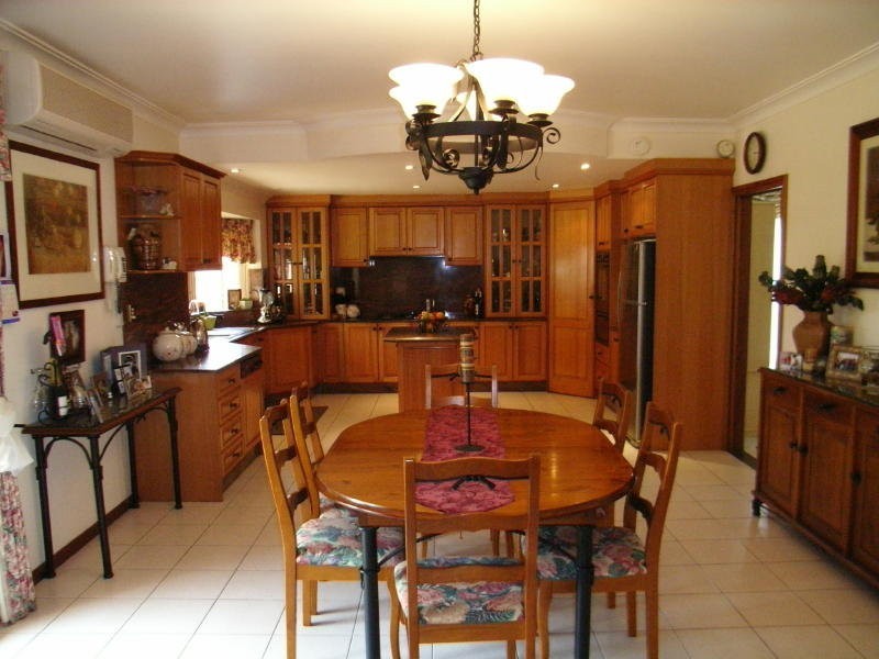 14 Mariner Cresent, Abbotsbury NSW 2176