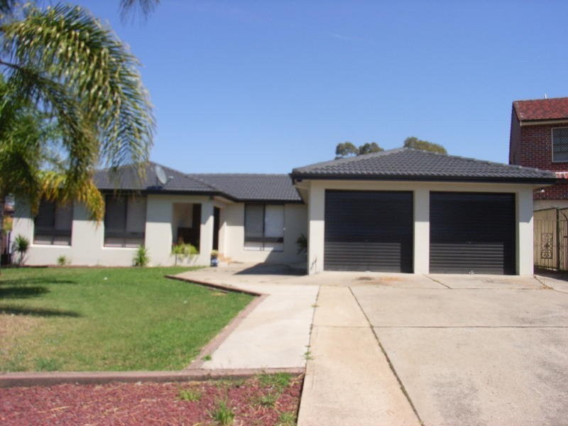 6 Ute Place, Bossley Park NSW 2176