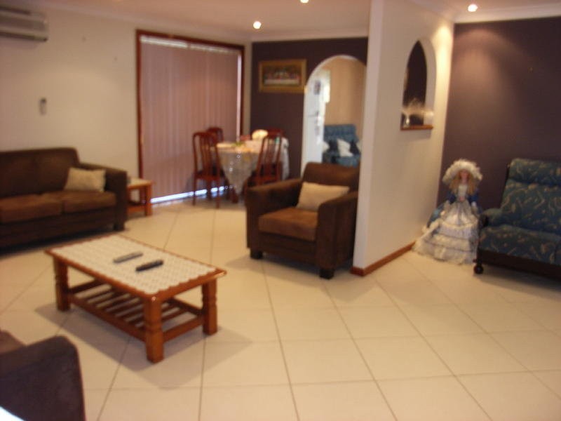 6 Ute Place, Bossley Park NSW 2176