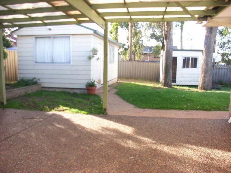 23 Barossa Place, Edensor Park NSW 2176