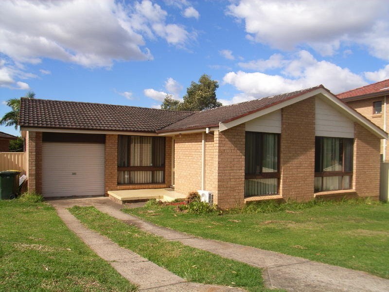 82 Bulls Road, Wakeley NSW 2176