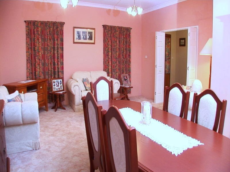 11 Comin Place, Abbotsbury NSW 2176